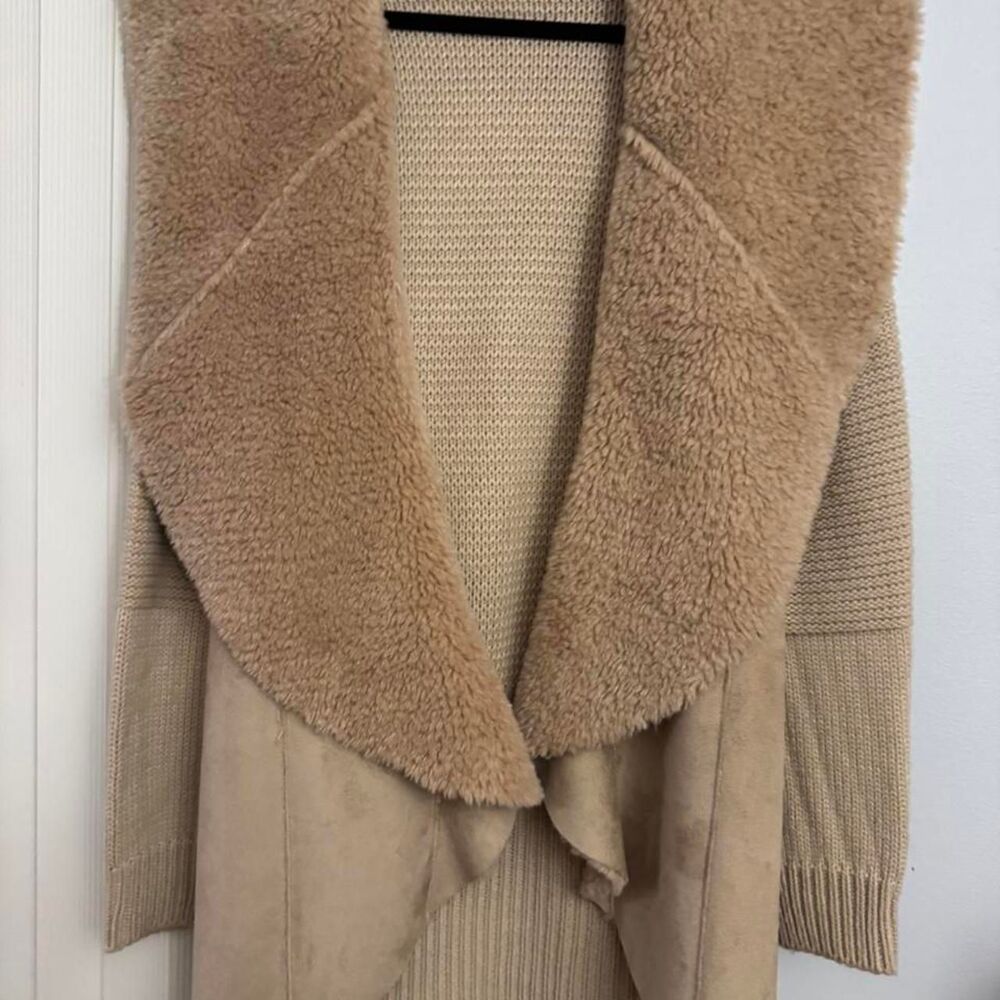 Neiman-marcus Women's Tan and Cream Cardigan